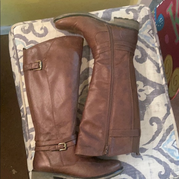 Boots - Picture 4 of 4